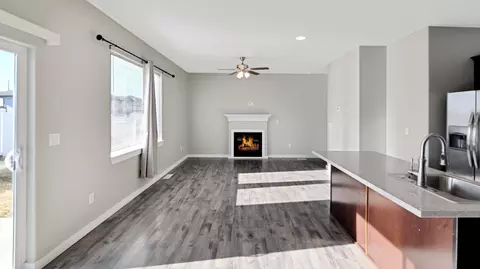 13686 Kristina St, Williston, ND 58801 photo 10