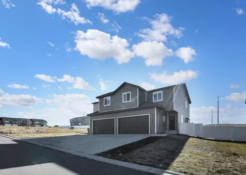 13686 Kristina St, Williston, ND 58801 photo 6