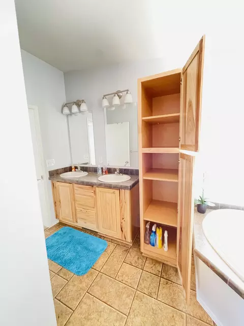 13801 Coteau St, Williston, ND 58801 photo 23