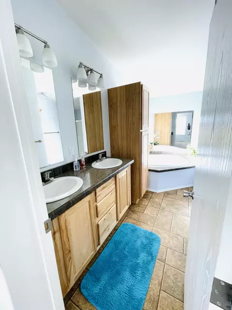 13801 Coteau St, Williston, ND 58801 photo 22