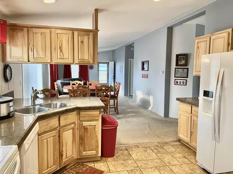 13801 Coteau St, Williston, ND 58801 photo 11