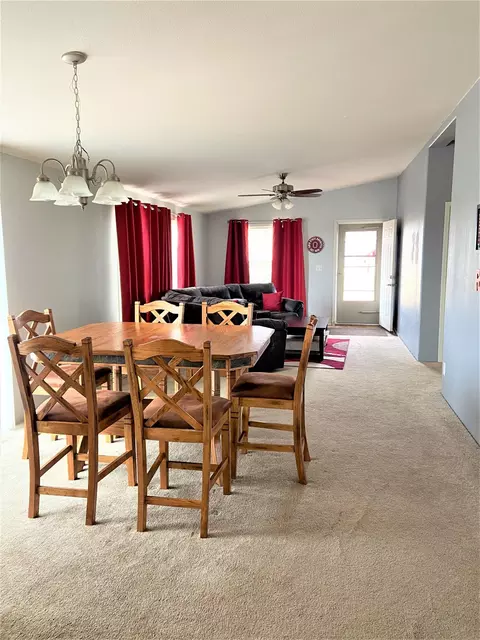 13801 Coteau St, Williston, ND 58801 photo 5
