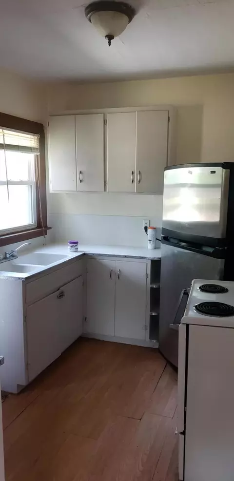 111 East St, Grenora, ND 58845 photo 4