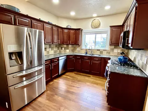 1521 Creekside Dr, Williston, ND 58801 photo 12