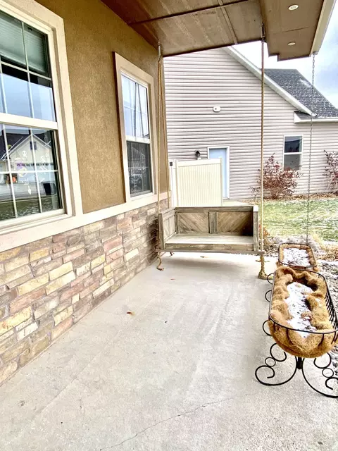 1521 Creekside Dr, Williston, ND 58801 photo 34
