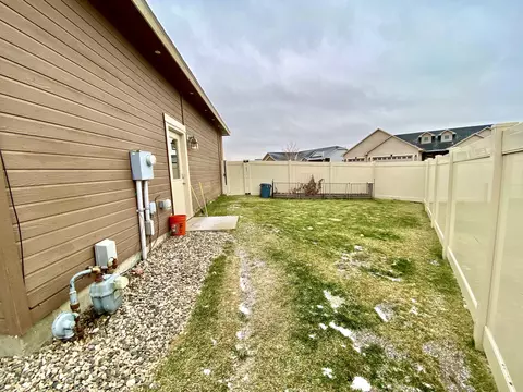 1521 Creekside Dr, Williston, ND 58801 photo 28