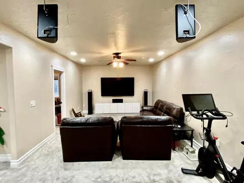 1521 Creekside Dr, Williston, ND 58801 photo 17