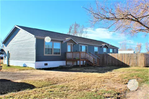 5635 Carolville Loop, Williston, ND 58801 photo 3