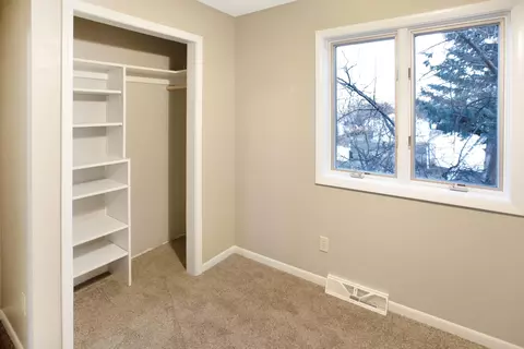 1006 10th Ave W, Williston, ND 58801 photo 8