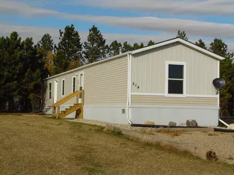 314 6th Ave W, Ray, ND 58849 photo 1