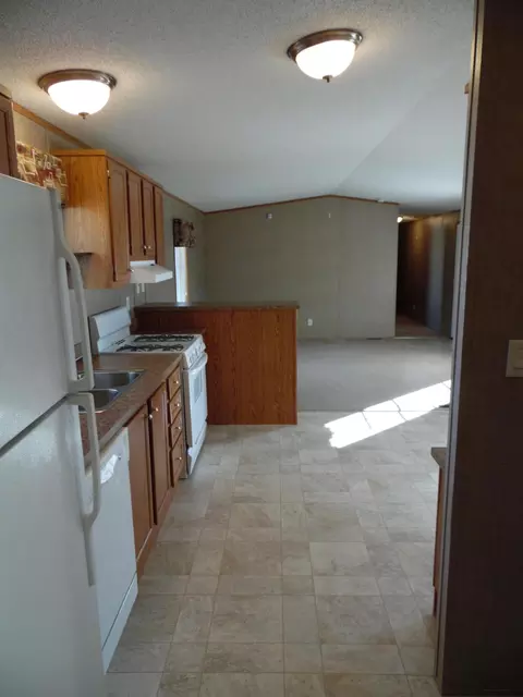 314 6th Ave W, Ray, ND 58849 photo 10