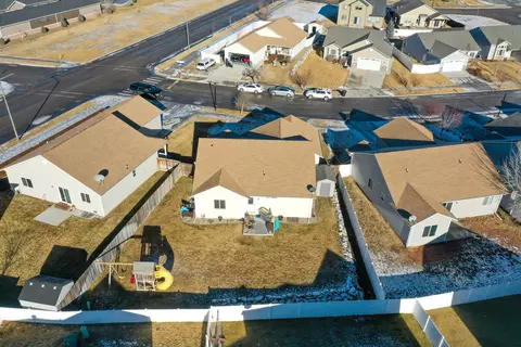 2005 Timbers St W, Williston, ND 58801 photo 4