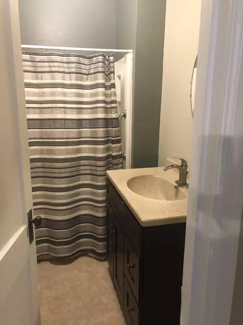 1012 W Broadway W, Williston, ND 58801 photo 9
