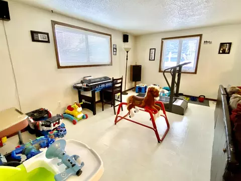 2005 3rd Ave E, Williston, ND 58801 photo 14