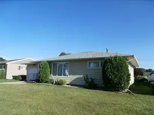 722 15th St W, Williston, ND 58801 photo 1