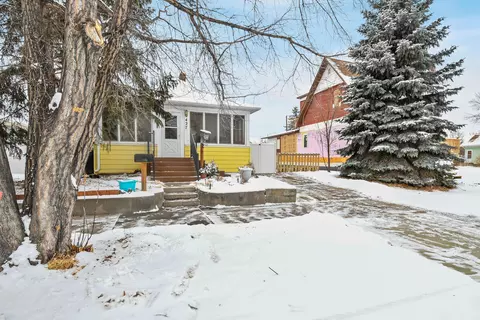 427 4th Ave W, Williston, ND 58801 photo 2