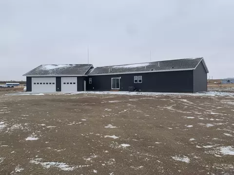 14784 Lambert St, Williston, ND 58801 photo 2