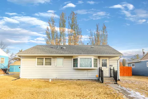 820 13th Ave W, Williston, ND 58801 photo 1