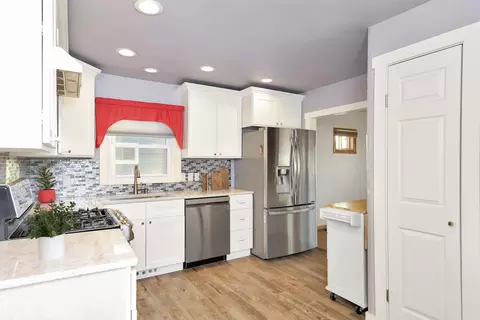 820 13th Ave W, Williston, ND 58801 photo 10
