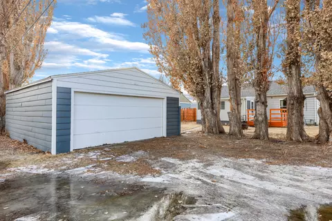 820 13th Ave W, Williston, ND 58801 photo 7