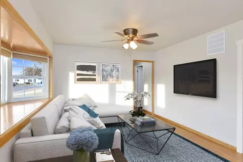 820 13th Ave W, Williston, ND 58801 photo 8