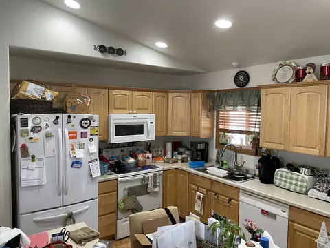 1209 Knoll St, Williston, ND 58801 photo 4
