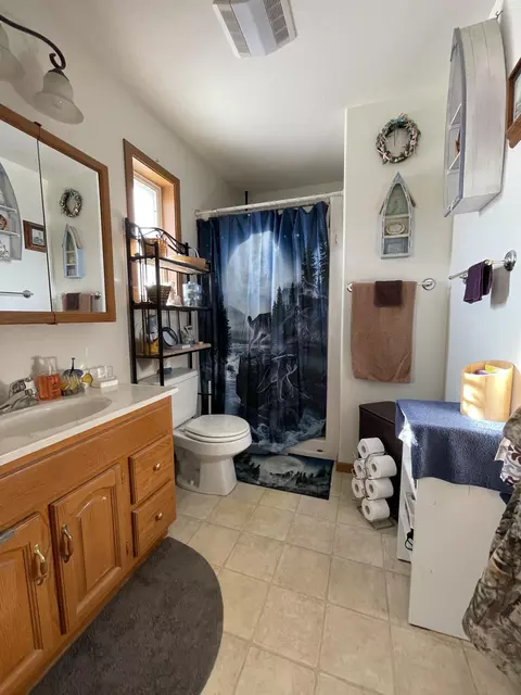 1209 Knoll St, Williston, ND 58801 photo 9