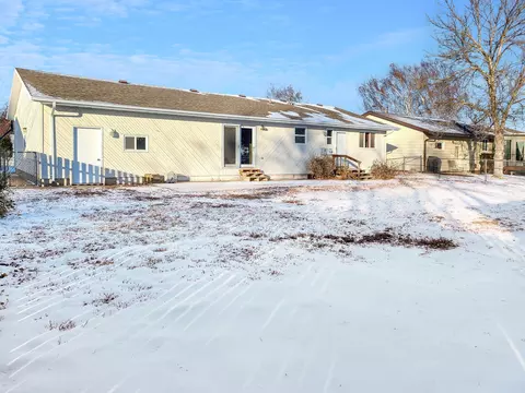 1309 24th St W, Williston, ND 58801 photo 3