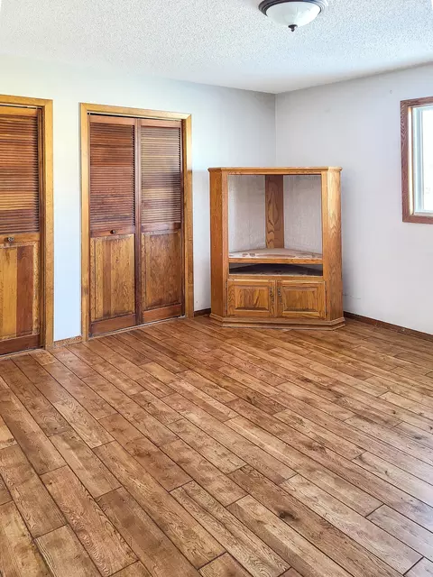 1309 24th St W, Williston, ND 58801 photo 11