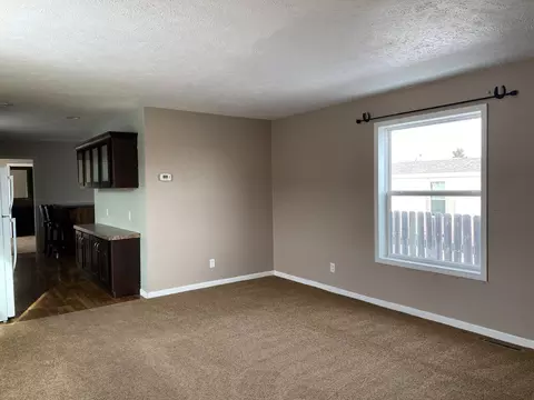 1826 32nd St W, Williston, ND 58801 photo 2