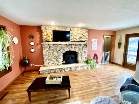 309 22nd St E, Williston, ND 58801 photo 11