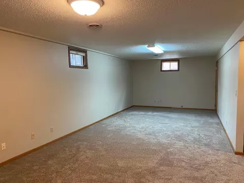 2216 University Ave, Williston, ND 58801 photo 16