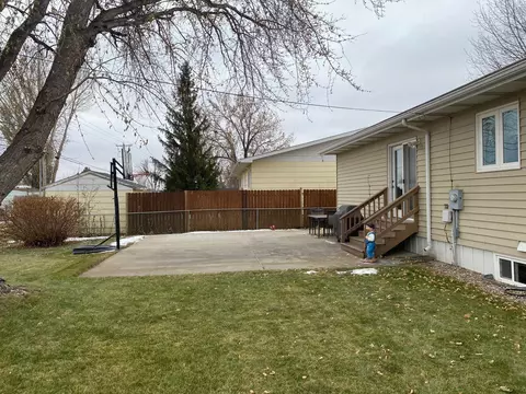 2216 University Ave, Williston, ND 58801 photo 26