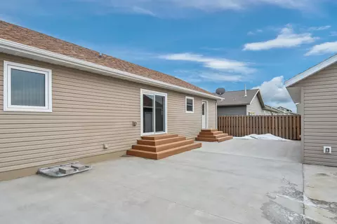 1917 20th Ave W, Williston, ND 58801 photo 30