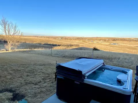 6806 Fairview Dr, Williston, ND 58801 photo 2