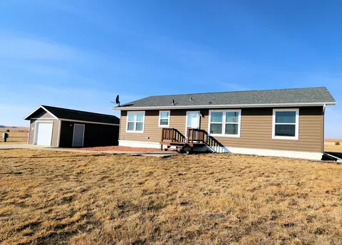 15089 53 S Way NW, Williston, ND 58801 photo 1