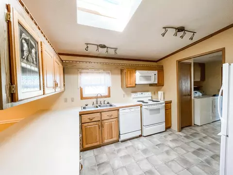 308 3rd Ave E, Ray, ND 58849 photo 6