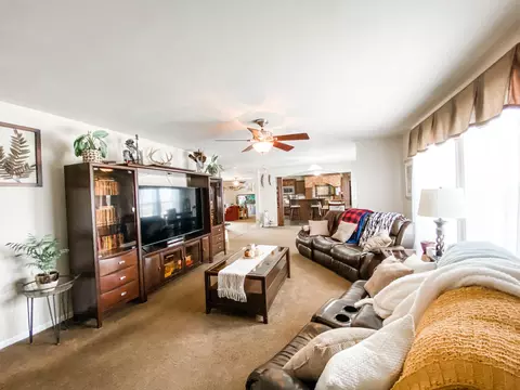 5716 Freedom Ln, Williston, ND 58801 photo 8