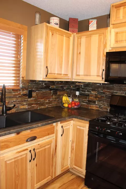1706 27th St W, Williston, ND 58801 photo 11