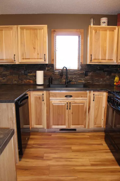 1706 27th St W, Williston, ND 58801 photo 14