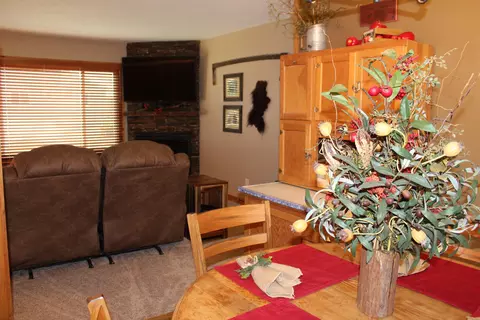 1706 27th St W, Williston, ND 58801 photo 7
