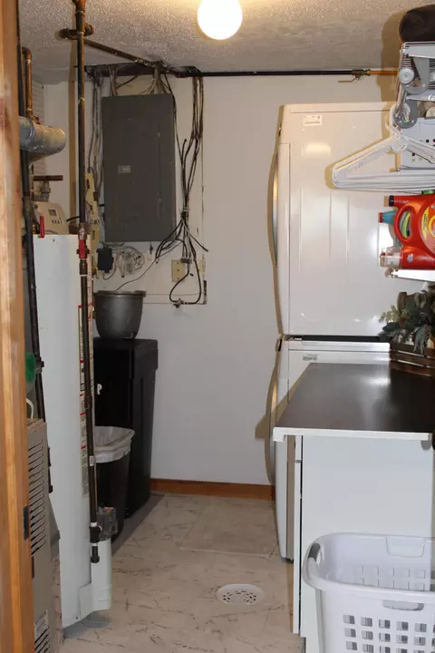1706 27th St W, Williston, ND 58801 photo 34