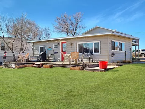 265 Blacktail Dr, Williston, ND 58801 photo 1