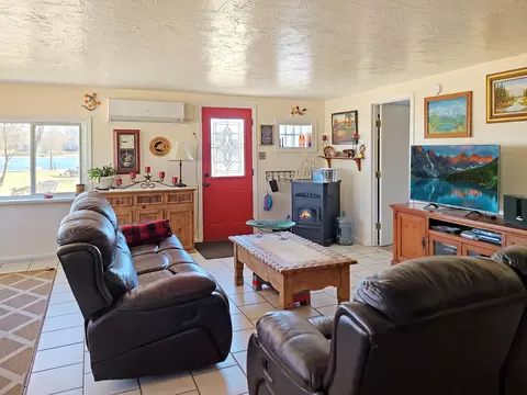 265 Blacktail Dr, Williston, ND 58801 photo 9