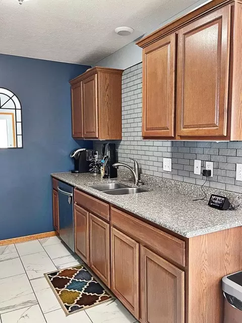 3225 Wheat Ridge St, Williston, ND 58801 photo 9