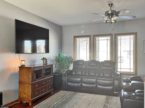 3225 Wheat Ridge St, Williston, ND 58801 photo 5