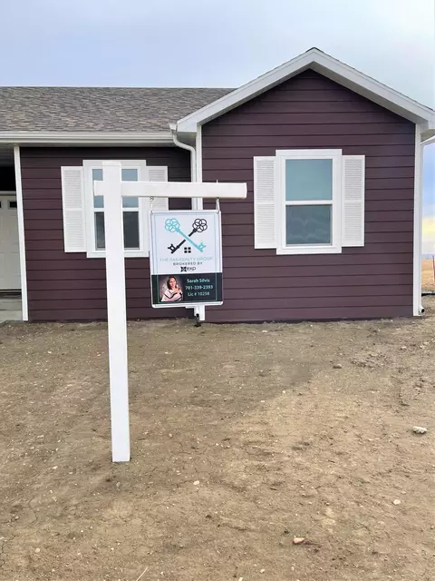 5626 Bailey Ave, Williston, ND 58801 photo 2
