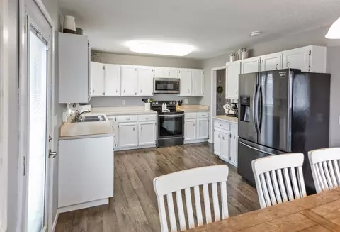 2017 7th Ave E, Williston, ND 58801 photo 8