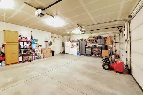 1823 25th St W, Williston, ND 58801 photo 39