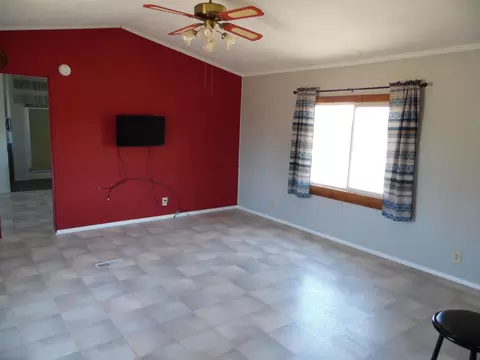 3302 9th Ave E, Williston, ND 58801 photo 6